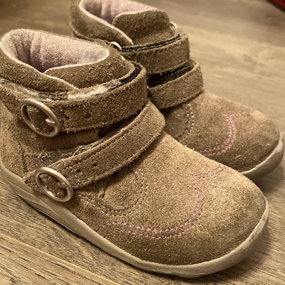 Stride Rite suede boots with purple stitching